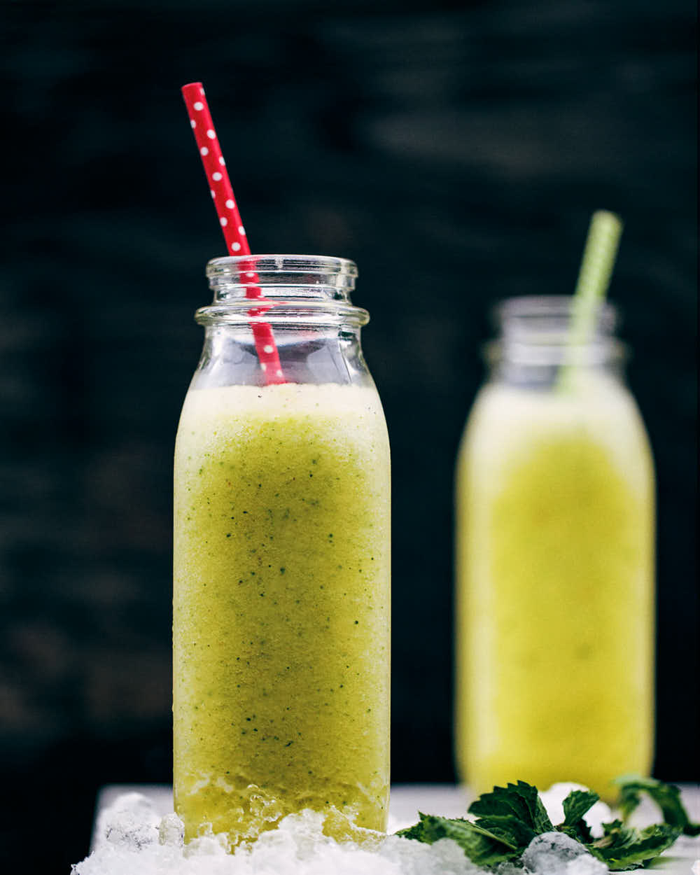 Mint and pineapple juice
